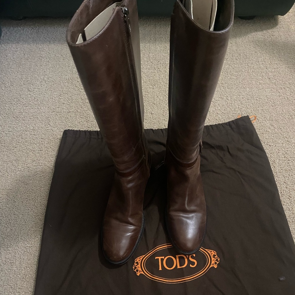 Tod's Rich Brown Leather Shoes